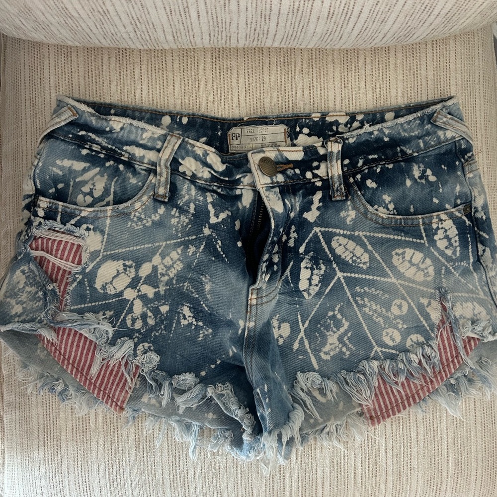 Free People Jean shorts size 29